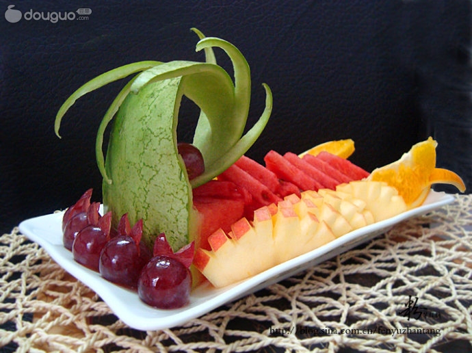 践行分类新时尚  共创绿色校园风