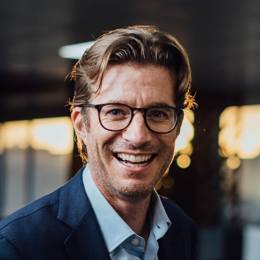 特斯拉(TSLA.US)终止Dojo AI项目 部分工程师调到自动驾驶和机器人部门